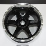 【画像】名作「TE37」の30周年を記念してレーシングホイール20点を一挙展示！　RAYSホイールの進化の歴史と本物の強さを体感せよ【大阪オートメッセ2026】 〜 画像19