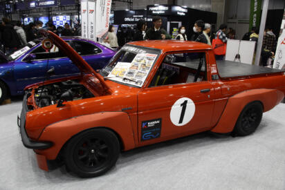 大人たちも納得のハイレベルな仕上がり！　トヨタ自動車大学校の学生たちが見せつけたレストアとカスタマイズに降参【大阪オートメッセ2026】