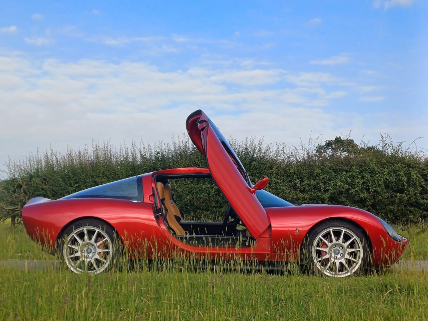 アナログなブリティッシュライトウェイトスポーツ「ウェルズ・ヴェルティージュ」