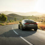 【画像】アウディ初のPHEVモデルはなんと「RS」！　電動化をフルに活かしたRS 5がみせる驚異のパフォーマンスとは 〜 画像39