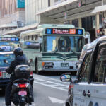 【画像】外国人だらけで激混みの京都だけに「市営バス」も大繁盛……かと思いきや赤字ってマジか！　厳しい路線バスの実態とは 〜 画像2