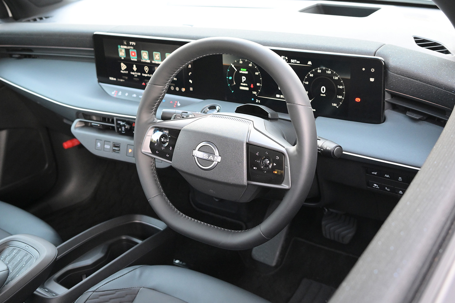 新型日産リーフのインテリア