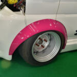 【画像】街道レーサーにボーイズレーサーにガルウイング！　軽をベースに遊び尽くしたやりすぎカスタムに脱帽【大阪オートメッセ2026】 〜 画像9