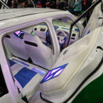 【画像】街道レーサーにボーイズレーサーにガルウイング！　軽をベースに遊び尽くしたやりすぎカスタムに脱帽【大阪オートメッセ2026】 〜 画像20