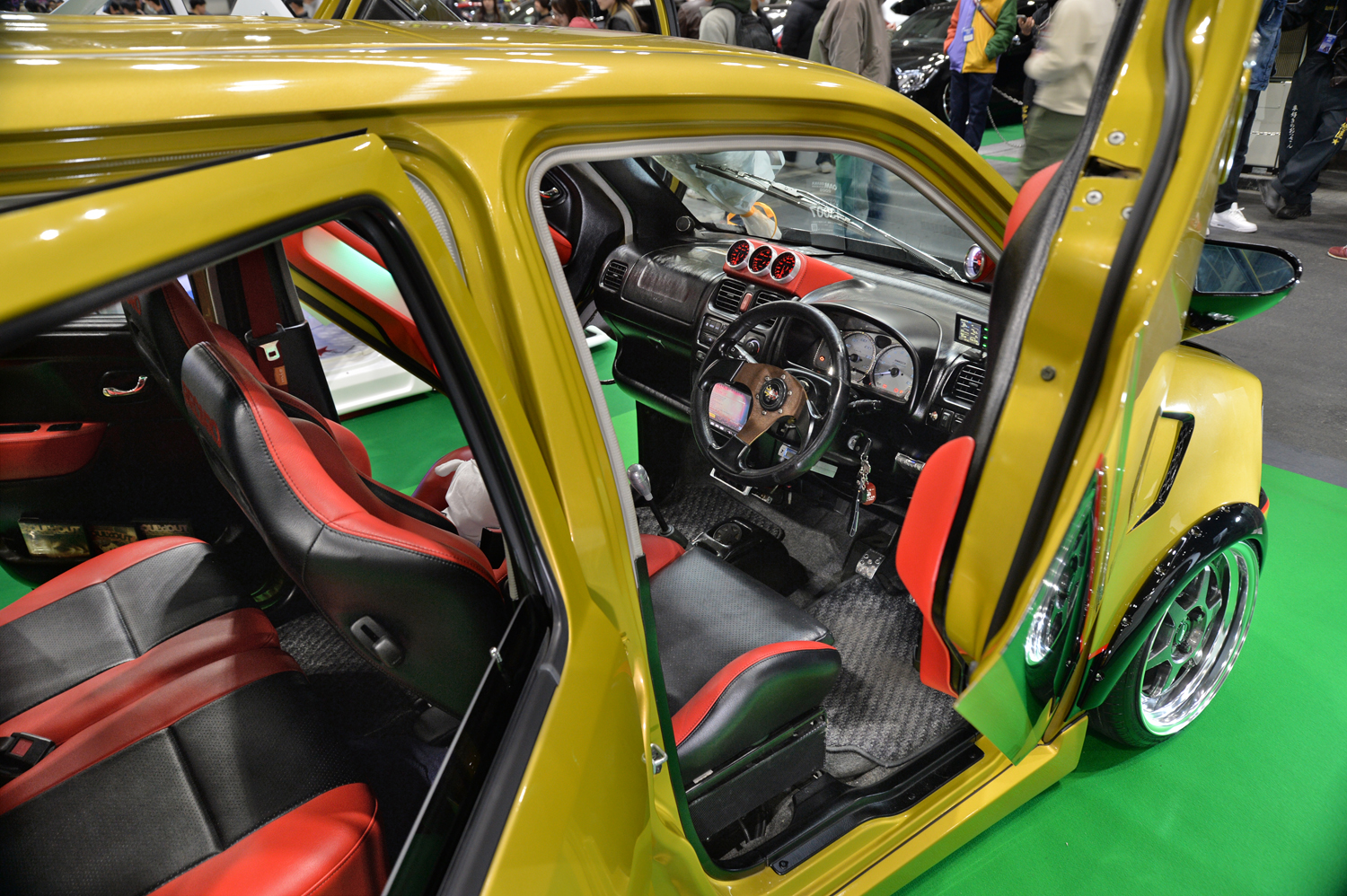 大阪オートメッセ2026のBODYSHOP vividlusterブースを特集 〜 画像23