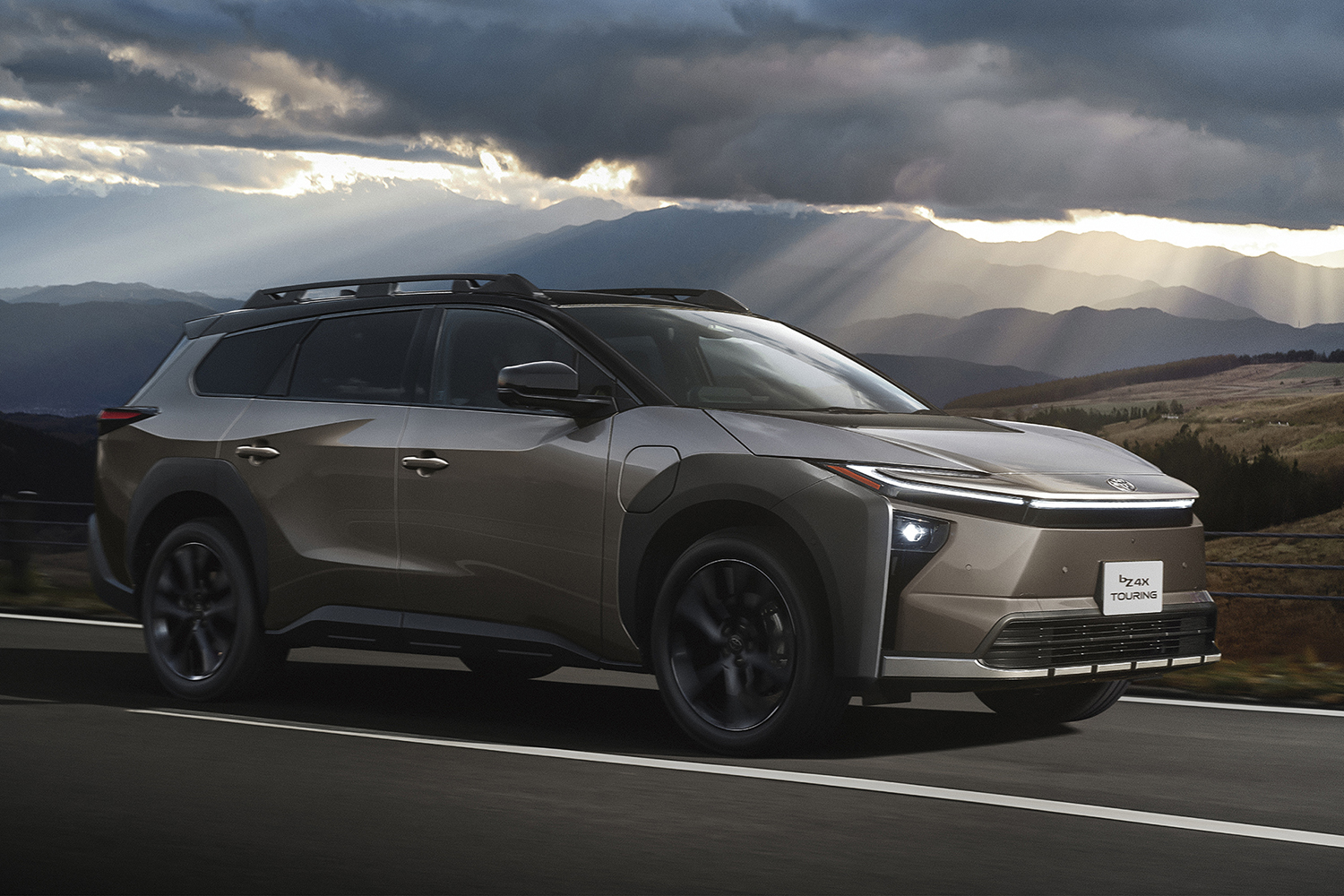 トヨタから「bZ4X Touring」が登場 〜 画像2