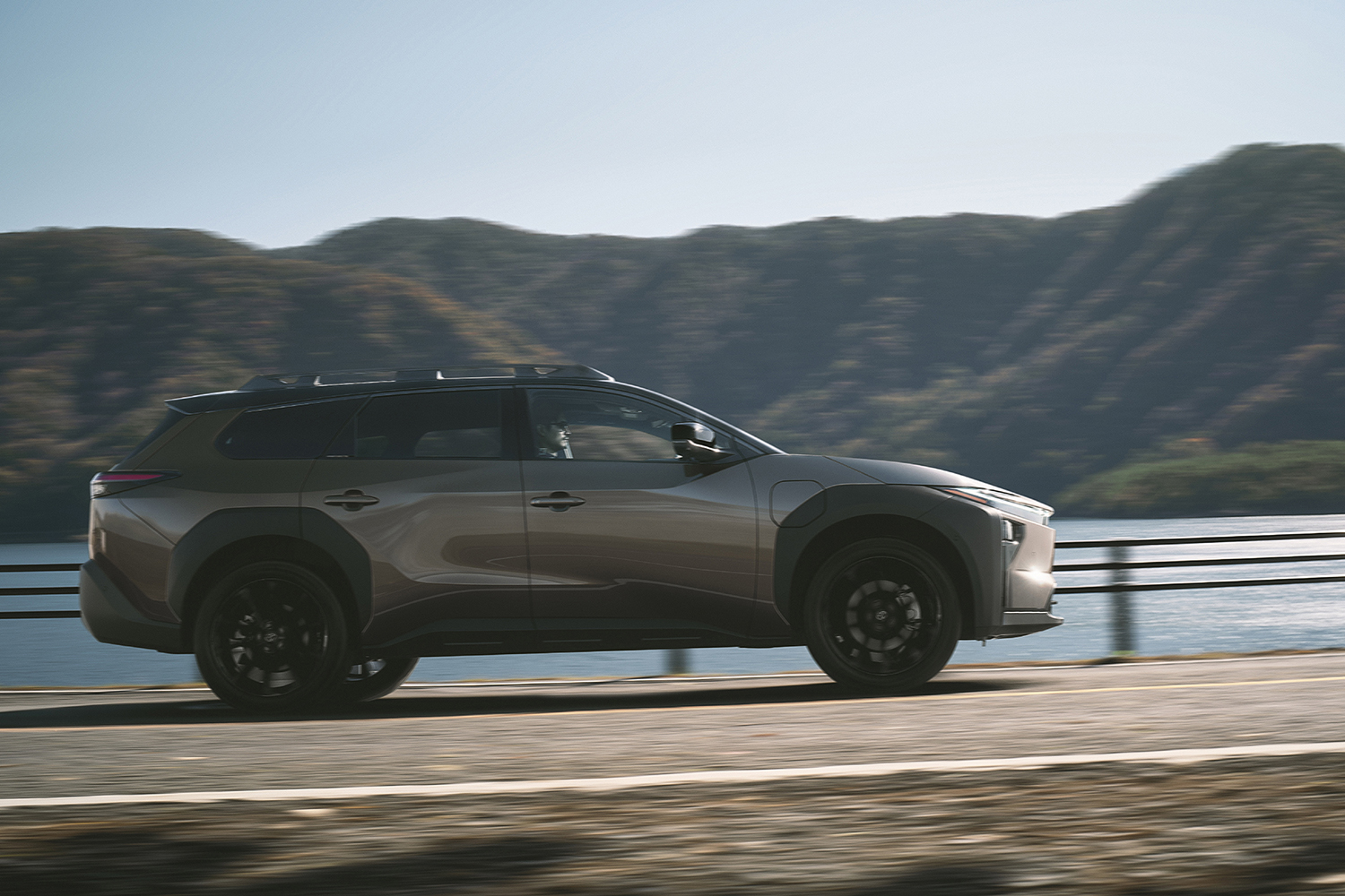 トヨタから「bZ4X Touring」が登場 〜 画像3