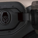 【画像】ラゲッジも大幅拡大で航続距離もクラストップ！　トヨタから「超使える」EV「bZ4X touring」が爆誕 〜 画像15