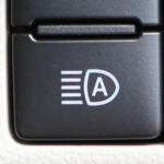 【画像】自動でハイ・ロー切替って超便利じゃん……って油断すると大迷惑の可能性！　オートハイビームに「完全お任せ」は残念ながらナシだった 〜 画像3