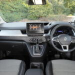 【画像】【試乗】待望のグランカングーがやっと日本で発売！　７人乗りの使い勝手と極めつけのオシャレさで案の定最高だった 〜 画像24