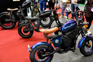 大阪オートメッセ2026のMANGOSTEEN電動原付ブースを紹介