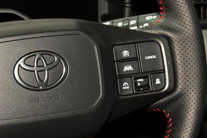 トヨタがRAV4に採用した攻めた装備が話題に！　「スリップストリーム」の効果をメーターに表示ってマジか!!