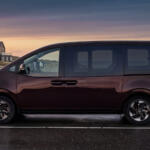 あの手この手で「アルファード」を狙う刺客が登場するも結局王座は揺るがず！　今度はヒョンデの高級ミニバン「スターリア」のEVが登場でどうなる？