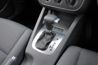 避けたくても避けきれないクルマのリコール制度とは