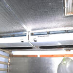 【画像】冷凍品も冷蔵品も同じトラックで配送……ってよく考えたらどうやってる？　コンビニ配送トラックの謎 〜 画像4