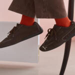 【画像】オタク御用達のクルマ用アイテムが「ファッションシーン」でヒットってどういうこと？　いま街のオシャレ好きにドライビングシューズがウケていた 〜 画像19