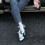 【画像】オタク御用達のクルマ用アイテムが「ファッションシーン」でヒットってどういうこと？　いま街のオシャレ好きにドライビングシューズがウケていた 〜 画像16