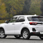 【画像】７年前の発売なのに最新車をモノともしない売れ行き！　トヨタ・ライズが販売ランキング上位をキープし続けるワケ 〜 画像18