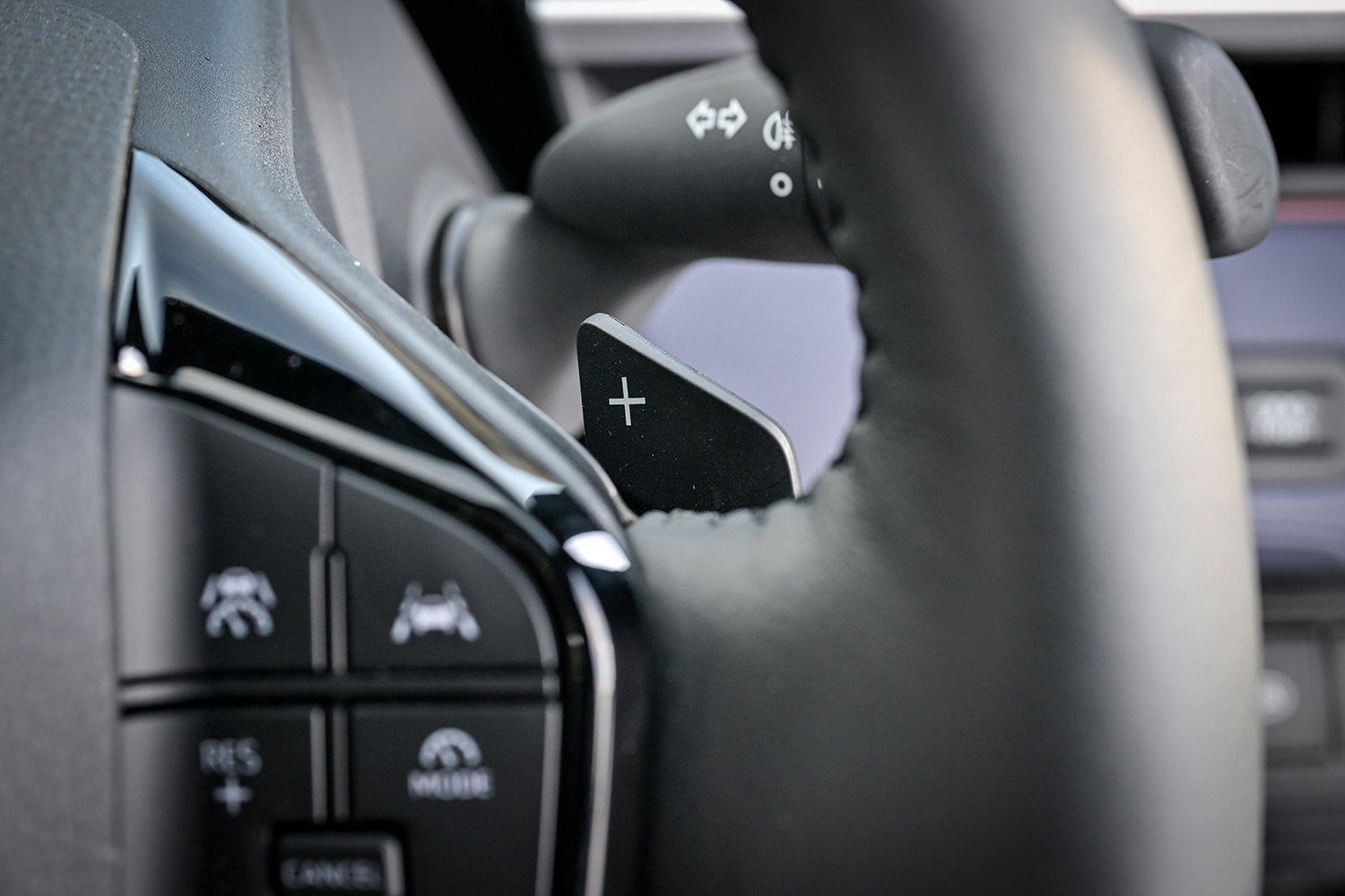 スバル・トレイルシーカーのパドルスイッチ 〜 画像50