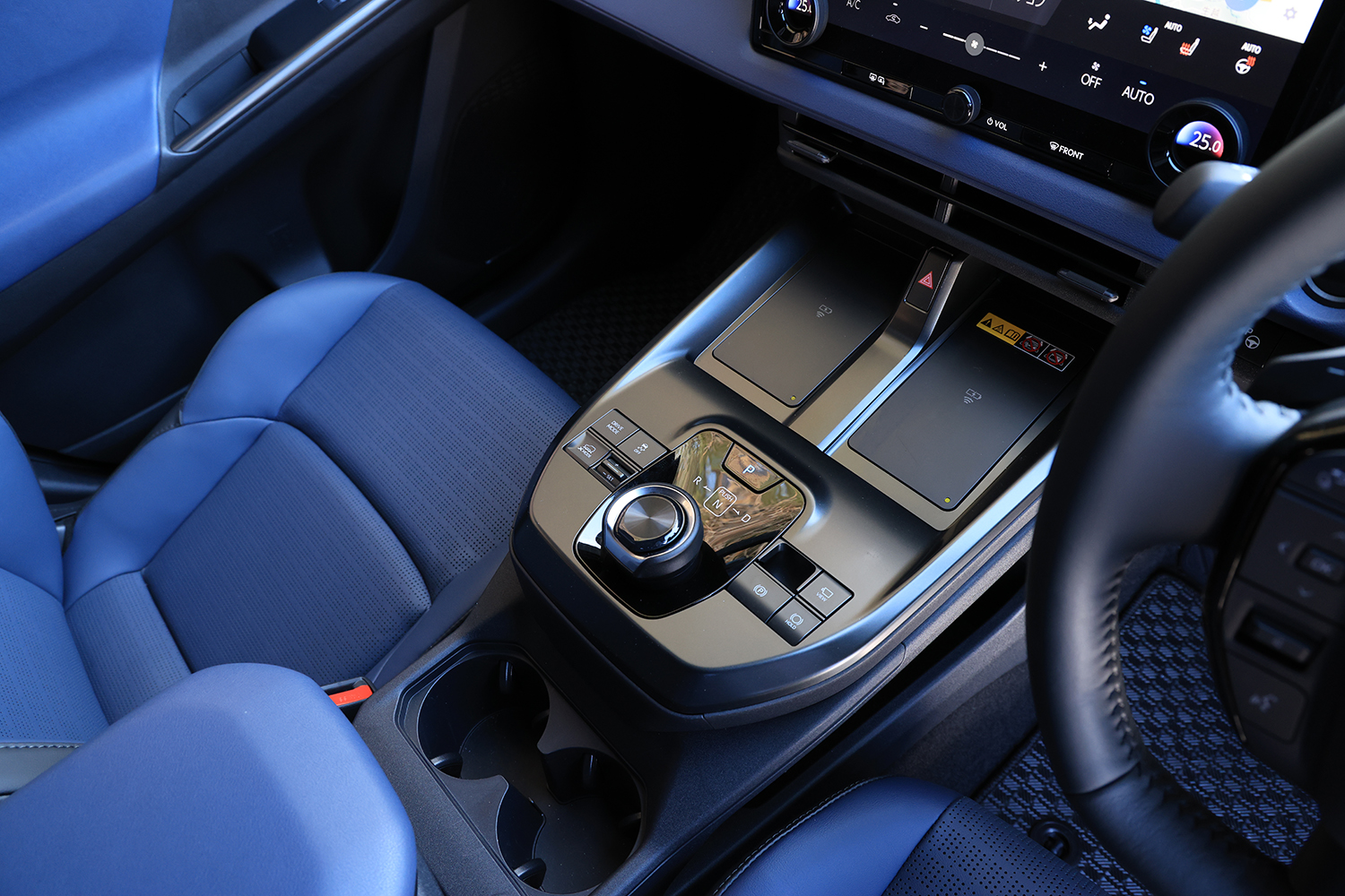 スバル・トレイルシーカーのシフトまわり 〜 画像48