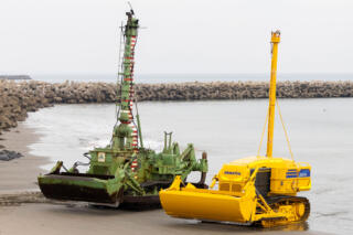 日本に５台しかない激レア水陸両用ブルドーザー「D155W」の衝撃