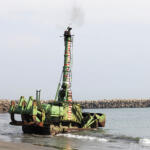 【画像】日本に５台しかない水陸両用激レアブルドーザーが超イケてる！　しかも50年前に誕生ってマジか!! 〜 画像7