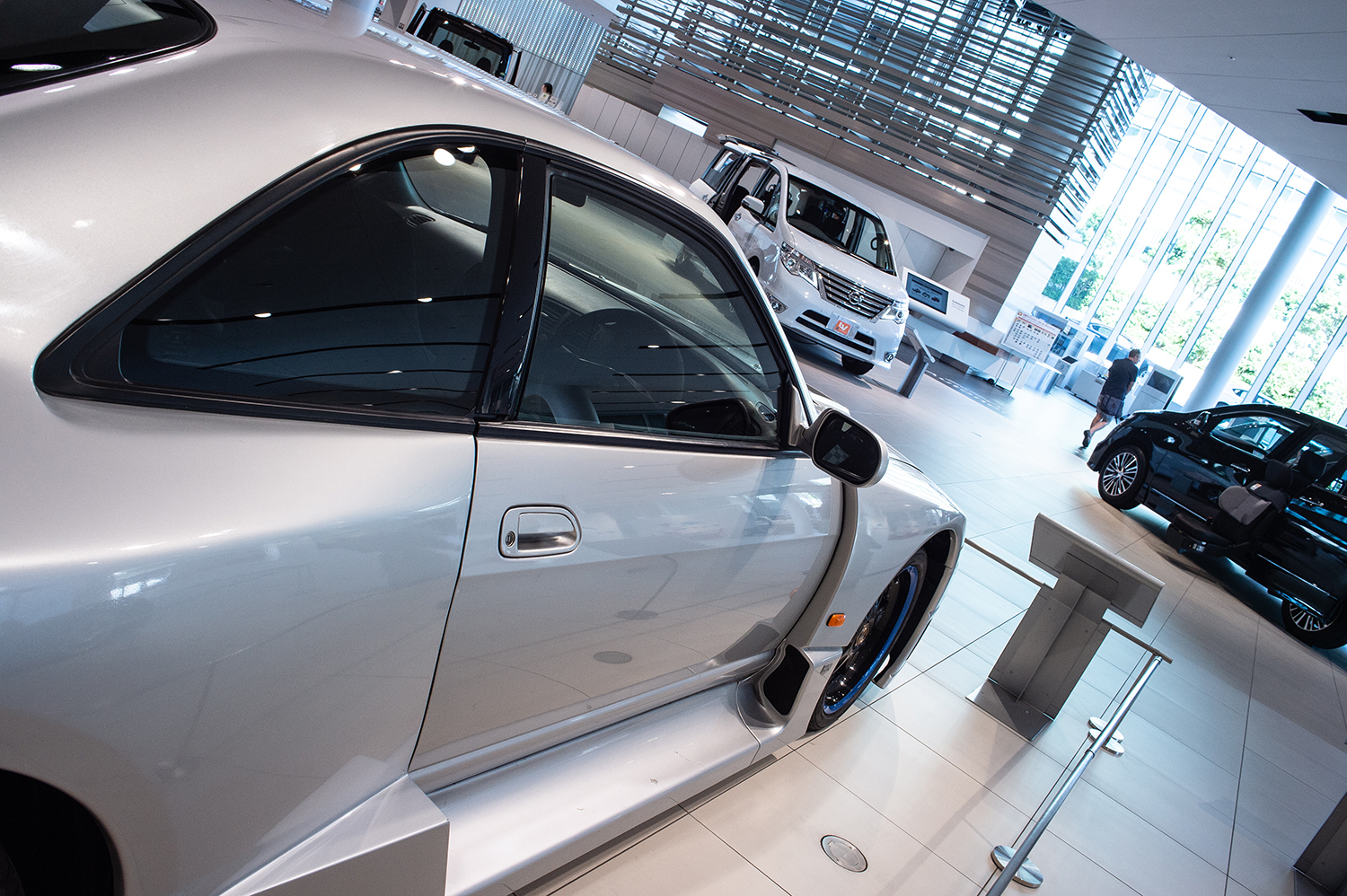 ル・マンに出るためだけに作られたたった１台だけのロードカー「NISMO GT-R LM」とは 〜 画像11