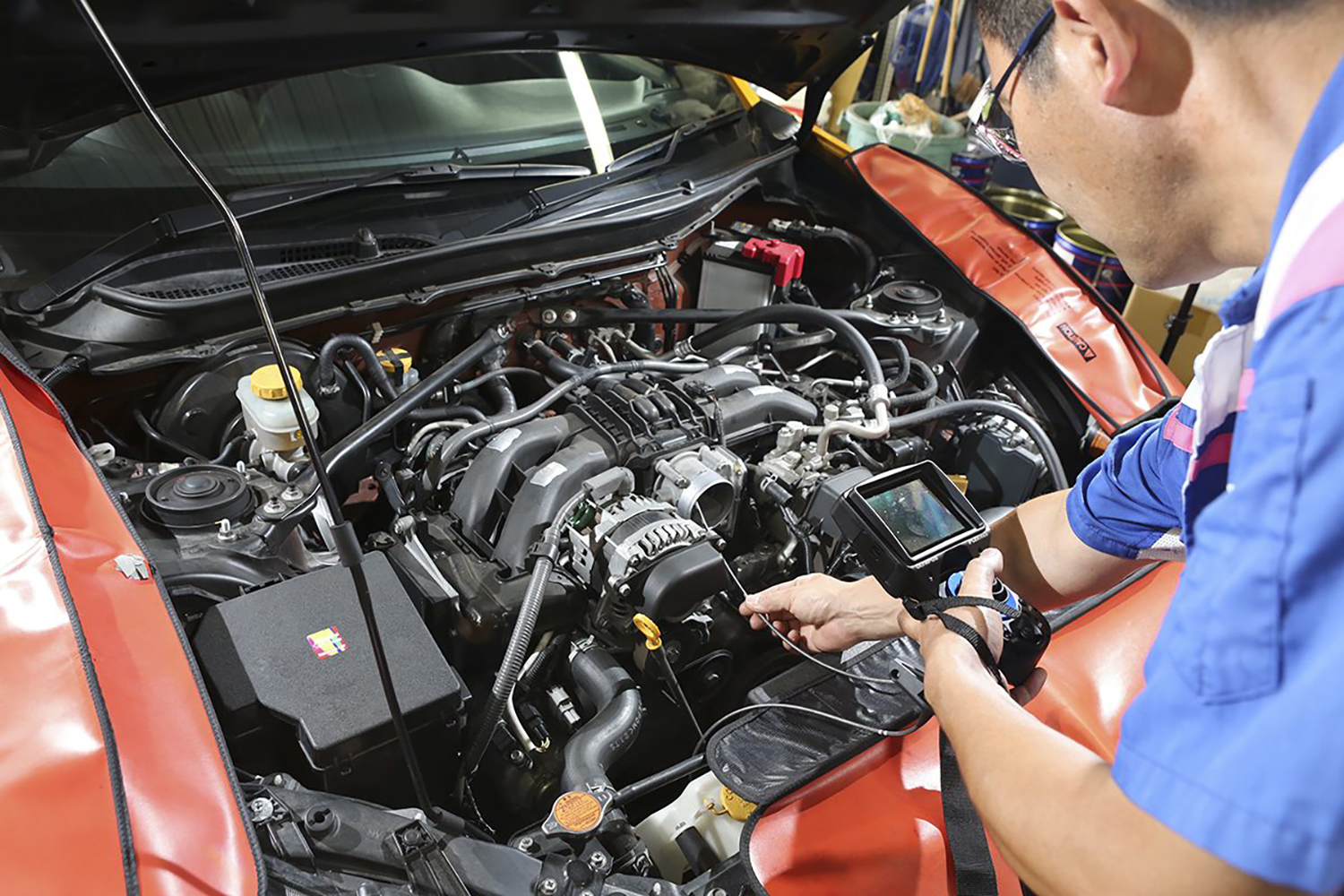 エンジン整備のイメージ