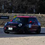 【画像】ジムカーナといえばMT……なんて時代じゃない！　超有名ドライバーが力を入れる「AT＋電動駐車ブレーキ」カテゴリーがいま激熱だった 〜 画像23