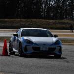 【画像】ジムカーナといえばMT……なんて時代じゃない！　超有名ドライバーが力を入れる「AT＋電動駐車ブレーキ」カテゴリーがいま激熱だった 〜 画像56