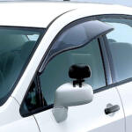 言われてみると普通じゃないデカさ！　教習車に「巨大なバイザー」が付けられているワケ