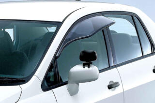 教習車のドアバイザーはどうしてあんなに巨大なのか元教官が暴露