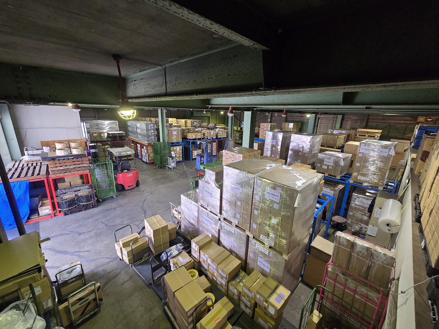 物流倉庫のイメージ