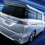 ファミリーカーをワークスがチューンして発売って本気かよ！　かつてオーテックが作った狂気のクルマ「パフォーマンススペック＆ハイパフォーマンススペック」