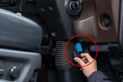 デジタル化で「ドライバーの味方」になる可能性も大！　トラックなどの運行を監視する「デジタルタコグラフ」の使い道