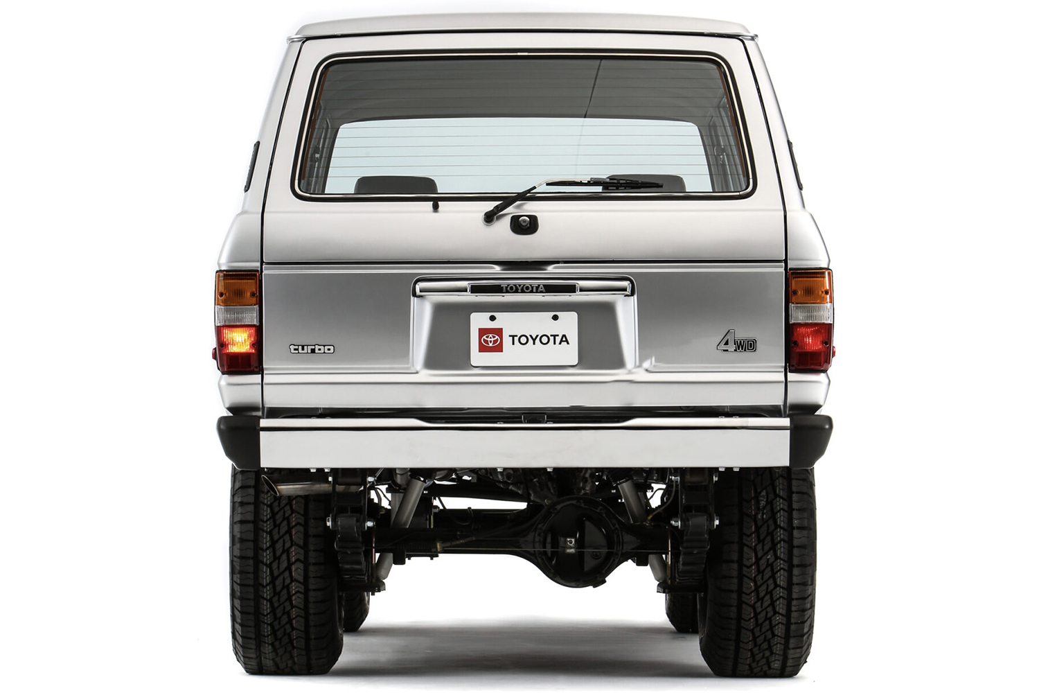 SEMAで展示された約400馬力のランクル60が狂気じみていた 〜 画像1