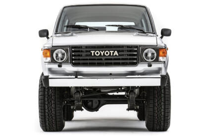 見た目は普通なのに中身はとんでもないことに！　ランクル60をトヨタ自ら魔改造した「ターボトレイルクルーザー」が控えめに言っても最高だった!!