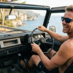 【画像】「上半身裸で運転」「腕を窓から出す」「ダッシュボードに足を載せる」ってこれぜんぶ罰金刑！　情熱の国スペインらしい交通ルール 〜 画像2