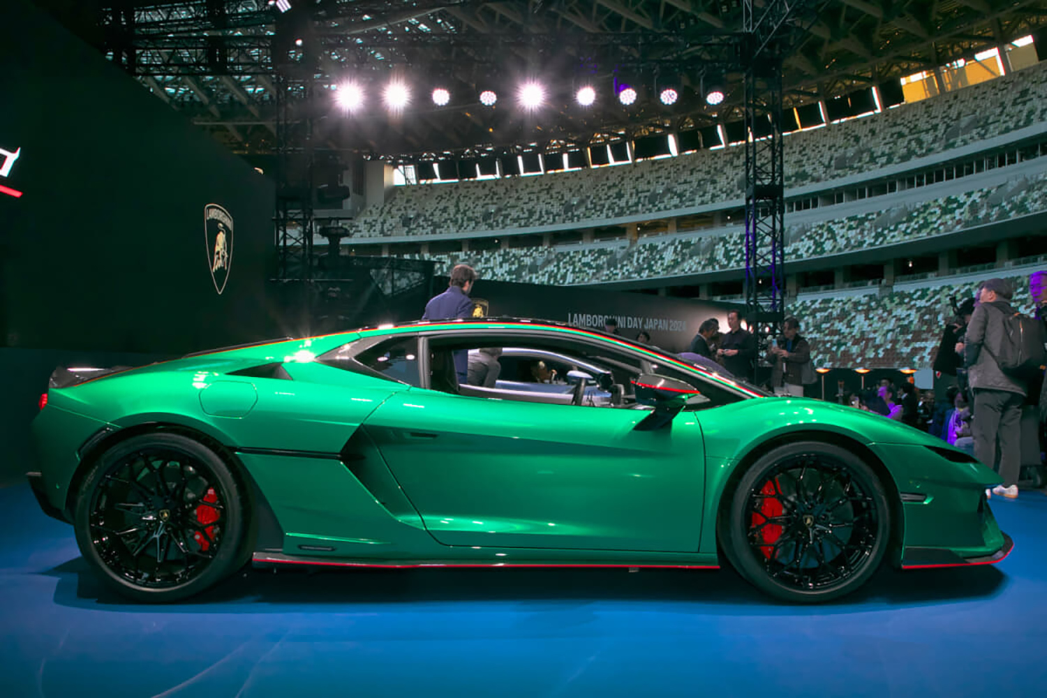 規格外の壮大すぎる発表会を開催したメーカー６選 〜 画像3