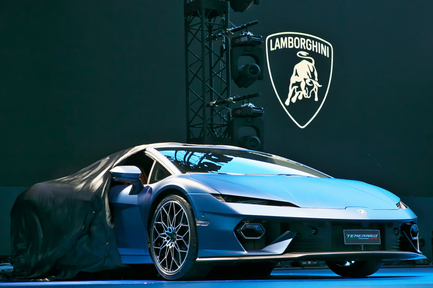 規格外の壮大すぎる発表会を開催したメーカー６選 〜 画像4