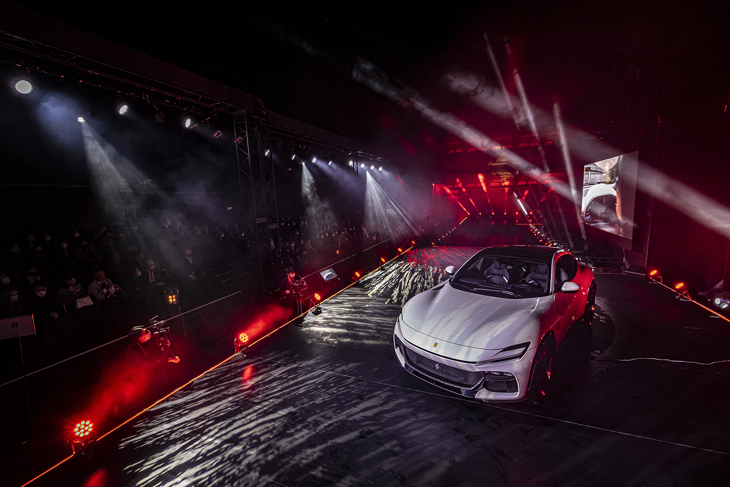 規格外の壮大すぎる発表会を開催したメーカー６選