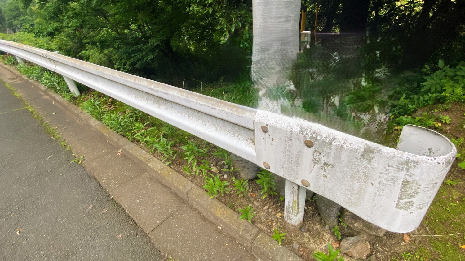 ガードレールのイメージ