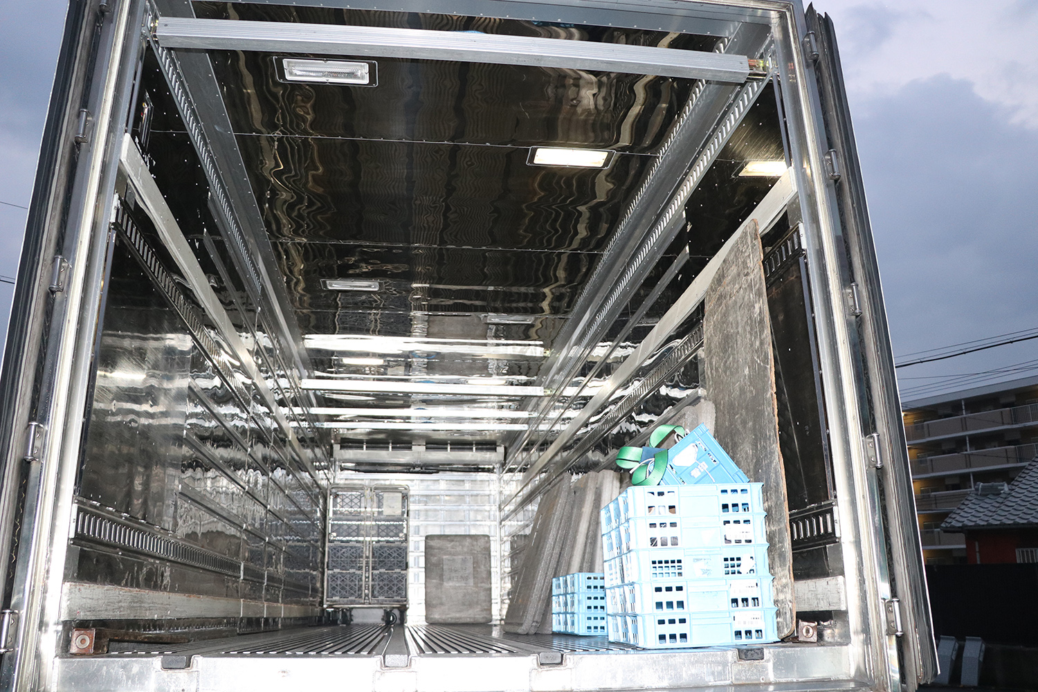 冷凍車のイメージ