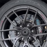 【画像】ピックアップベースのお遊びコンセプトカーかと思いきや……市販するだと!?　タイで見つけたいすゞD-MAXベースのレーシングマシンが衝撃のぶっ飛びっぷり 〜 画像10