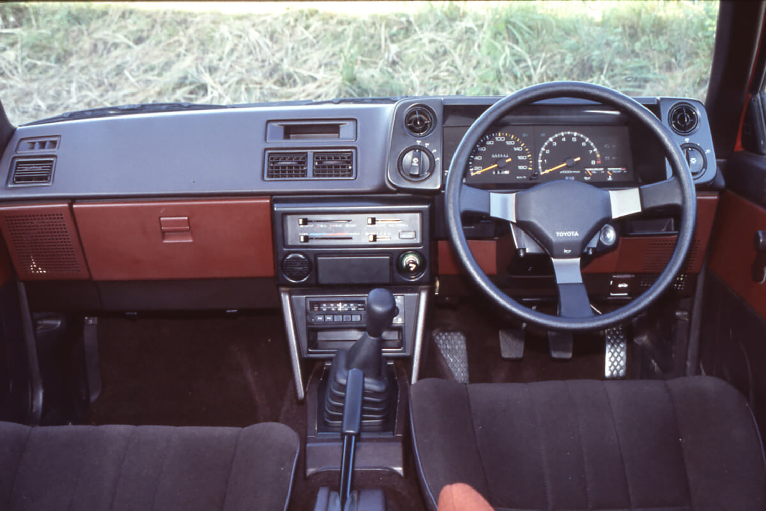 PivotがAE86用のメーターキットを開発 〜 画像4