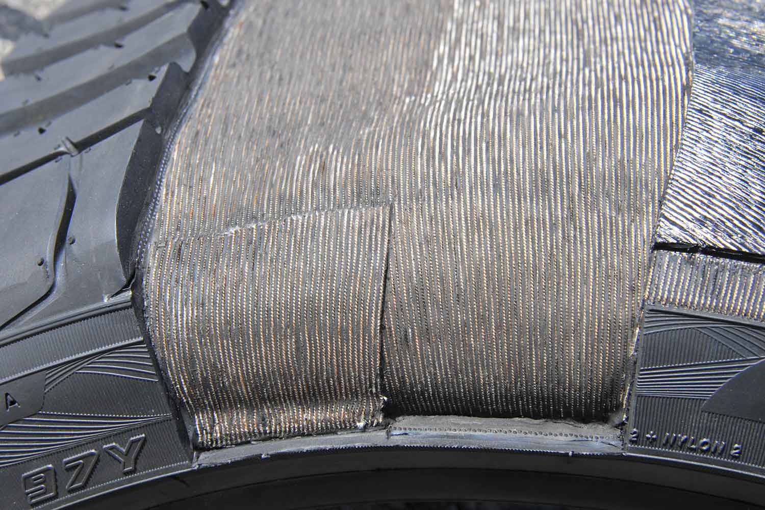 タイヤのカーカス