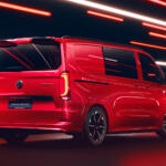 【画像】「赤いライン」が入るってことは商用バンのGTIか!?　VW「トランスポーター・スポーツライン」の正体とは 〜 画像6