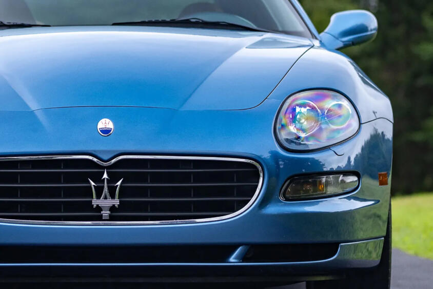 フェラーリと共同開発のエンジンに酔いしれた！　マセラティの名を一気に押し上げた「クーペ＆スパイダー」【21世紀スーパーカーFILE #018】