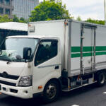 【画像】「あんなのプロのトラック乗りじゃない」　コンビニ配送トラックを「トラック野郎」たちが認めないワケ 〜 画像1