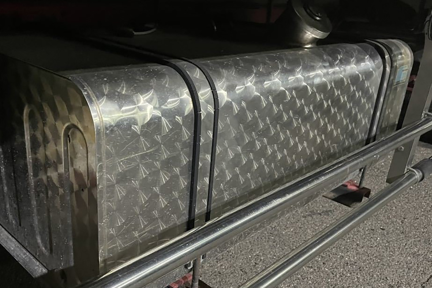 トラックカスタムの世界の知られざる定番アイテムたち